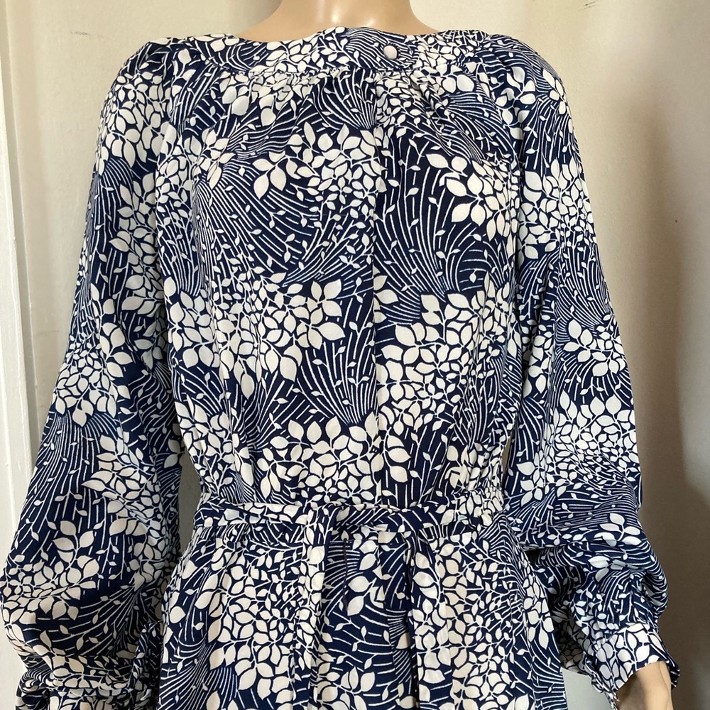 Vintage 1960s Mod GoGo Blue and White Floral Dress with Waist Tie Size Medium